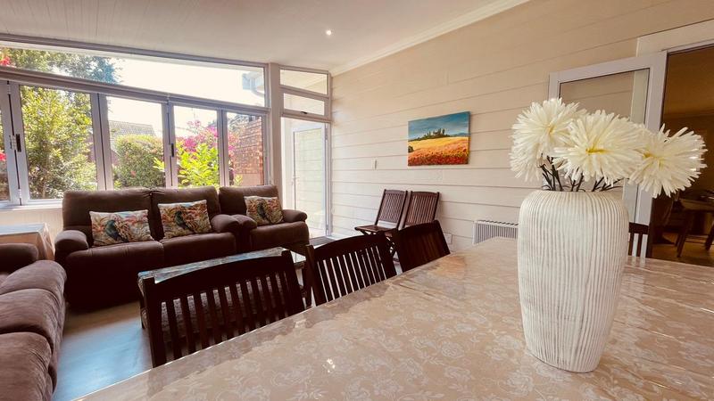 To Let 4 Bedroom Property for Rent in Keurbooms River Western Cape